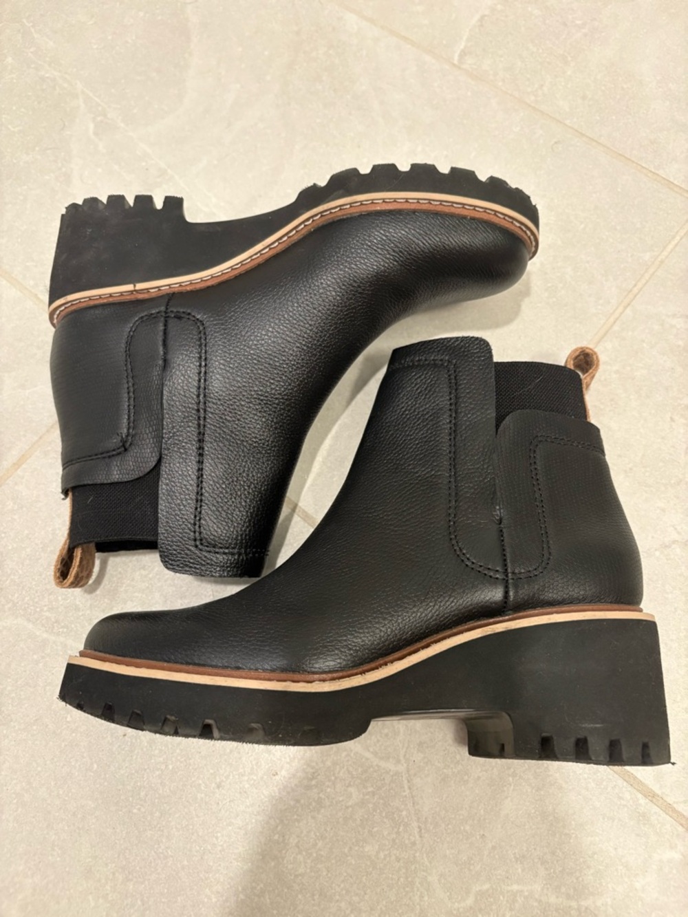 Dolce Vita Black Leather Waterproof Huey H20 Lug Sole Platform Booties Size 7 - Picture 7 of 11